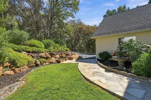 21400 Oak Grove Ct, Grass Valley, CA 95949 - Photo 10