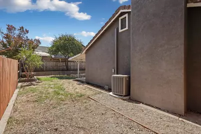 180 Dawn Circle, Galt, CA 95632 - Photo 32