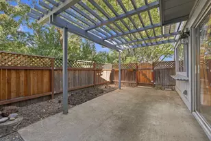6357 Seastone Way, Sacramento, CA 95831 - Photo 36