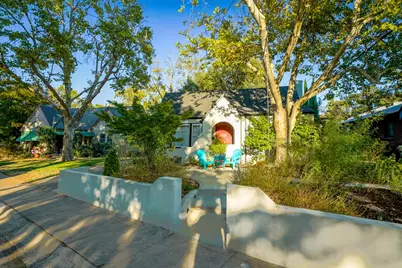2813 27th Street, Sacramento, CA 95818 - Photo 44