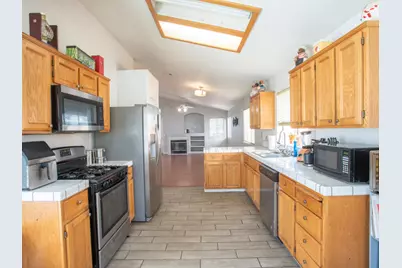 10457 River Oaks Drive, Stockton, CA 95209 - Photo 10