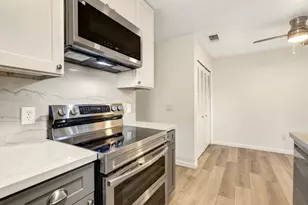 9101 Newhall Dr, Sacramento, CA 95826 - Photo 8