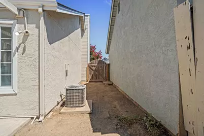 2025 Hearthstone Lane, Modesto, CA 95355 - Photo 36