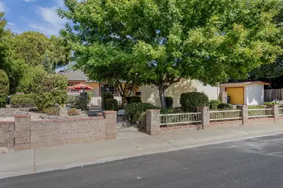 2101 Red Brook Way, Rancho Cordova, CA 95670 - Photo 2