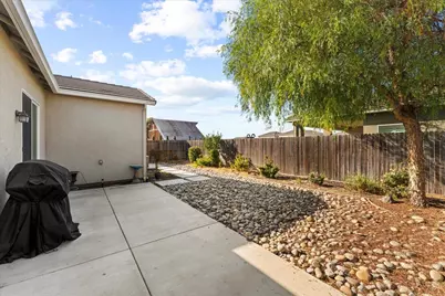 1409 Peach, Manteca, CA 95337 - Photo 28
