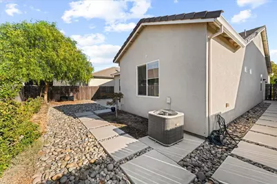 1409 Peach, Manteca, CA 95337 - Photo 30