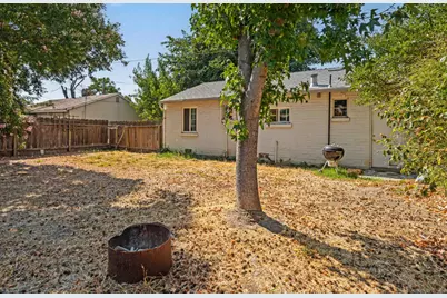 1121 El Vecino Court, Modesto, CA 95350 - Photo 10