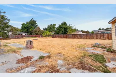 2671 Norwood Avenue, Sacramento, CA 95815 - Photo 12