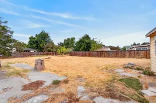 2671 Norwood Ave, Sacramento, CA 95815 - Photo 12