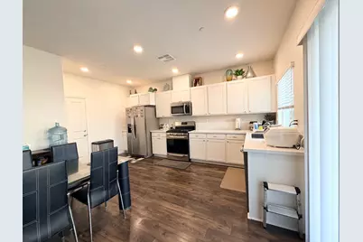 8232 Kossum Way, Elk Grove, CA 95624 - Photo 4