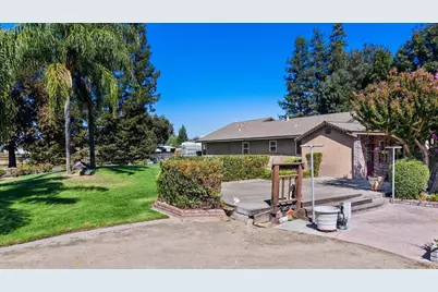 6837 Eleanor Road, Oakdale, CA 95361 - Photo 12