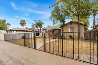 2454 Empress Street, Sacramento, CA 95815 - Photo 2