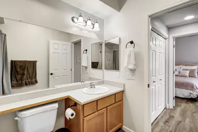 5201 Laguna Oaks #46, Elk Grove, CA 95758 - Photo 32