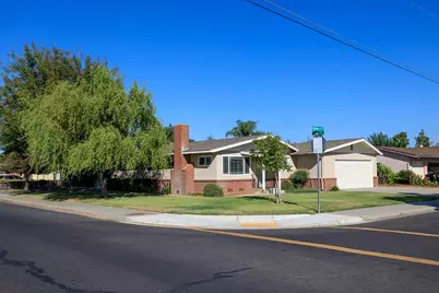 1937 Mulberry Way, Hughson, CA 95326 - Photo 2