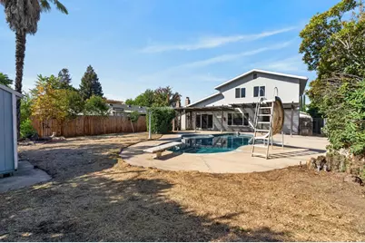 4233 Rosecrest Way, Sacramento, CA 95826 - Photo 58