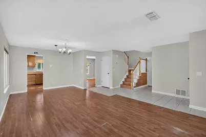 4233 Rosecrest Way, Sacramento, CA 95826 - Photo 8