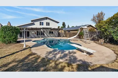 4233 Rosecrest Way, Sacramento, CA 95826 - Photo 2
