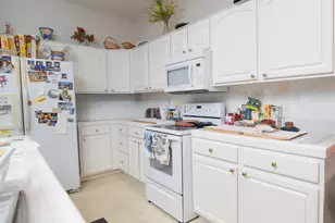 2601 E Pryor Dr, Fresno, CA 93720 - Photo 8