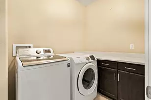 1329 Darrow Dr, Lathrop, CA 95330 - Photo 28
