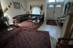 8174 Silverleaf Way, Sacramento, CA 95829 - Photo 2