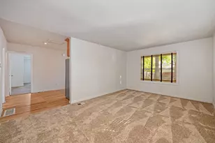 4555 71st St, Sacramento, CA 95820 - Photo 2