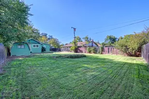 4555 71st St, Sacramento, CA 95820 - Photo 24