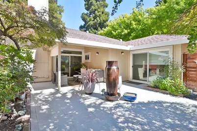 2 Free River Ct, Sacramento, CA 95831 - Photo 10