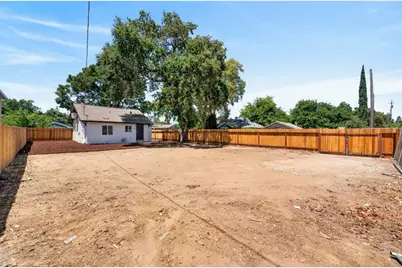 2296 Grove Avenue, Sacramento, CA 95815 - Photo 30
