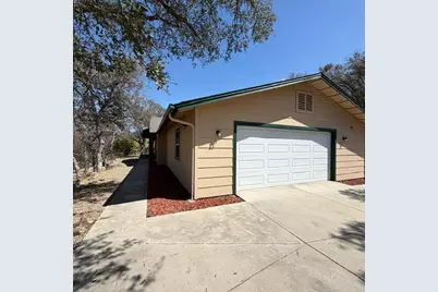 29771 N Lilley Way, Coarsegold, CA 93614 - Photo 4