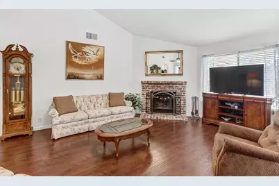 8248 Cliffe Way, Sacramento, CA 95828 - Photo 6