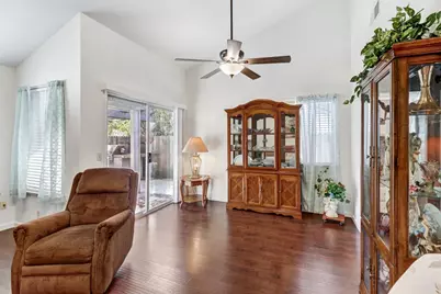8248 Cliffe Way, Sacramento, CA 95828 - Photo 8