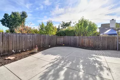 8248 Cliffe Way, Sacramento, CA 95828 - Photo 36