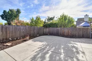 8248 Cliffe Way, Sacramento, CA 95828 - Photo 36