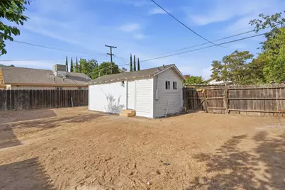 315 S J Street, Madera, CA 93637 - Photo 34