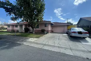 916 Bell Air Dr, Sacramento, CA 95822 - Photo 2