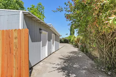 4901 Parker Avenue, Sacramento, CA 95820 - Photo 30