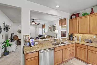 7531 Abbey Circle, Elk Grove, CA 95757 - Photo 22