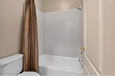 2114 Woodbine Avenue, Manteca, CA 95337 - Photo 28