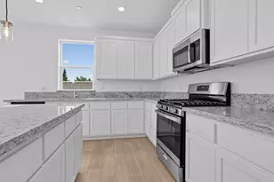 7601 Kobuk Vly Cir, Sacramento, CA 95829 - Photo 2