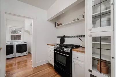2701 3rd Avenue, Sacramento, CA 95818 - Photo 18