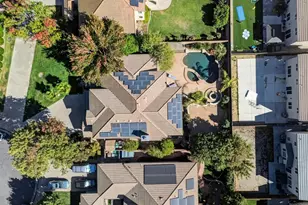 701 Rolling Green Dr, West Sacramento, CA 95605 - Photo 8