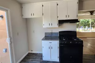 904 Pine Tree Ln, Modesto, CA 95351 - Photo 6