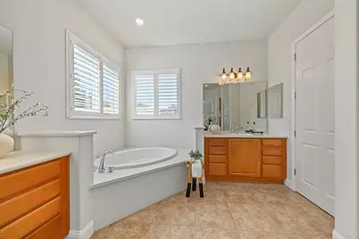 1228 Maple Leaf Court, Manteca, CA 95336 - Photo 40