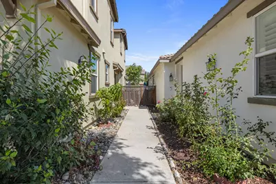 2389 Middlebury Drive, Lathrop, CA 95330 - Photo 4