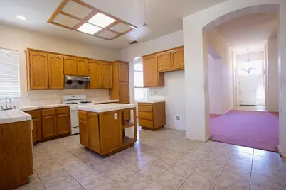 9317 Heathfield Way, Sacramento, CA 95829 - Photo 8
