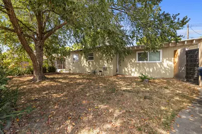 2110 Monticello Avenue, Modesto, CA 95350 - Photo 28