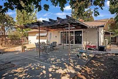 9200 Condesa Drive, Sacramento, CA 95826 - Photo 24