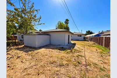 3241 24th Avenue, Sacramento, CA 95820 - Photo 10