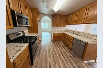 2810 Vi Court, Yuba City, CA 95993 - Photo 4