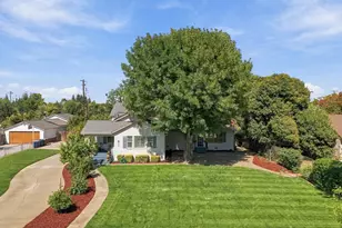 611 E 20th St, Merced, CA 95340 - Photo 1